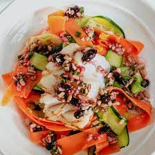 Morue grillée et sauce vierge à la camerise sur tagliatelles de légumes