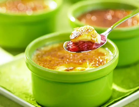 Crème brûlée à la rhubarbe