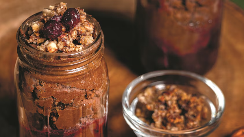 Mousse de courge musquée à l’érable, au chocolat et aux avelines