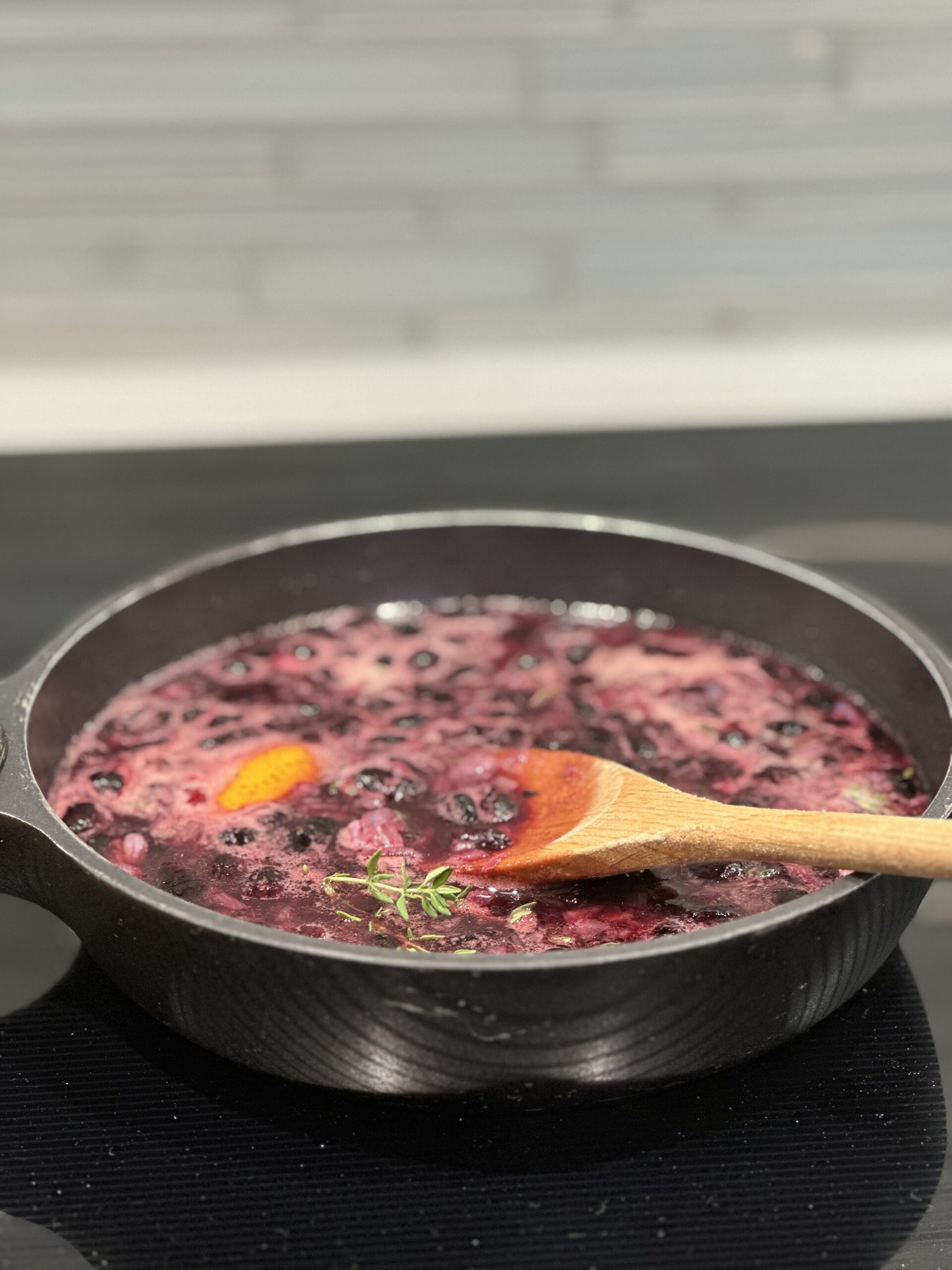 Sauce aux camerises et à l’échalote