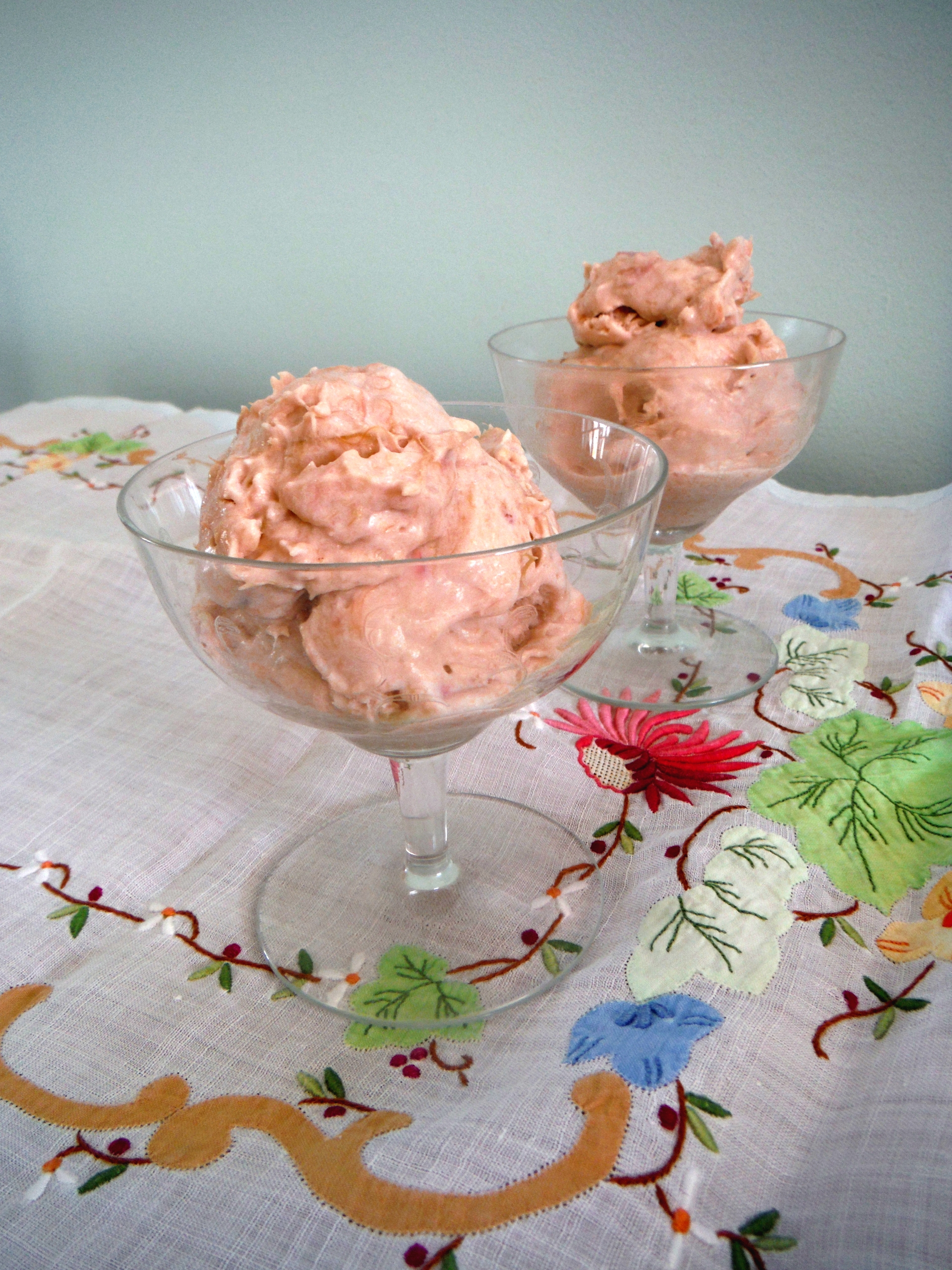 Crème glacée rhubarbe et gingembre