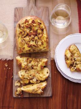 Strata à la saucisse dans un pain