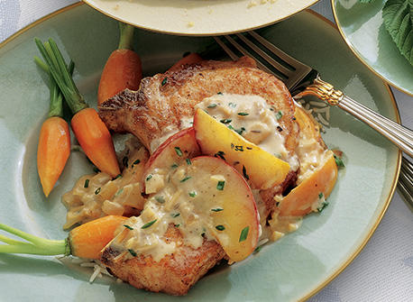 Côtelettes de porc à la crème et aux pommes
