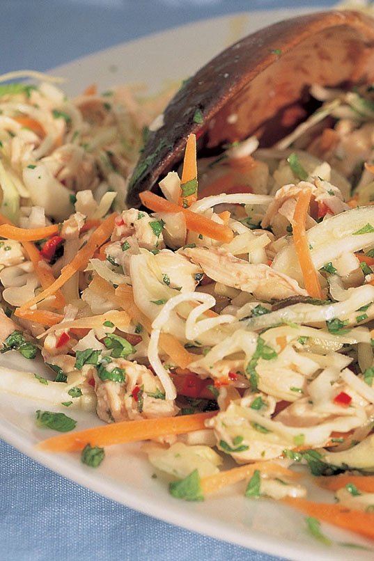 Salade vietnamienne au poulet et à la menthe